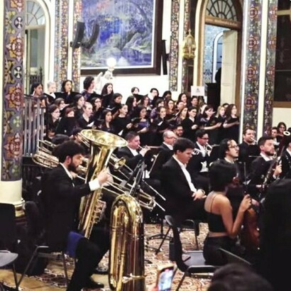 Presentación del réquiem con estudiantes avanzados y profesores de la Escuela Municipal de Música de Paraíso y el Coro de Artes Musicales de la Universidad de Costa Rica