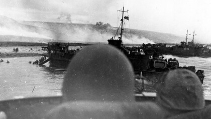 Prospettiva di un soldato americano durante lo sbarco in Normandia del 6 giugno 1944