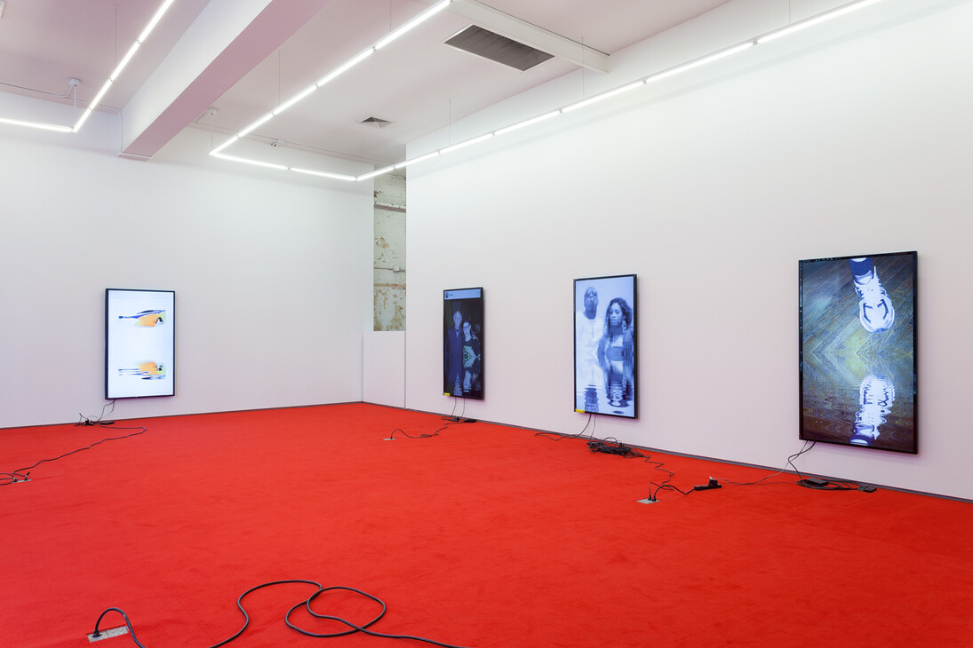 Cory Arcangel, tl;dr (installation), courtesy of the artists and team (gallery, inc.), New York. Photo: Joerg Lohse