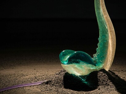 Pneuma, 2020, detail of glass sculpture at Löwenbräukunst Contemporary Art Center, Zurich, © Christian Fogarolli