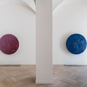 Arcangelo Sassolino, Present tense, vista della mostra. Per gentile concessione della Galleria Continua