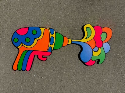 Ashley Dreyfus, LSD zapper. Courtesy of La Luz de Jesus Gallery