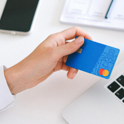 Investir em busca inteligente no e-commerce, que corrige erros e sugere resultados, facilita a experiência do cliente e aumenta as conversões