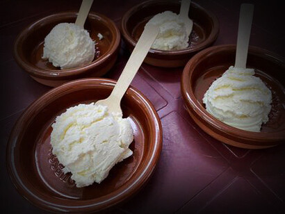 Requeixos servidos en un plato rustico