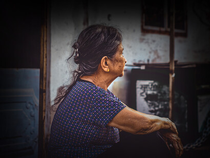 Eludimos o negamos la vejez, como si hacerse viejo fuera un karma o un problema, más que un proceso natural