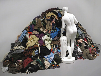 Michelangelo Pistoletto; Venus de los trapos, instalación (1967)