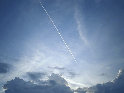 Según la Teoría de las Quimioestelas, el propósito de la liberación química podría ser el manejo de la radiación solar, modificación del clima, manipulación psicológica, control de la población humana