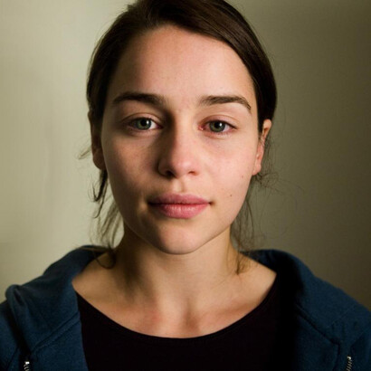 Emilia Clarke sin maquillaje