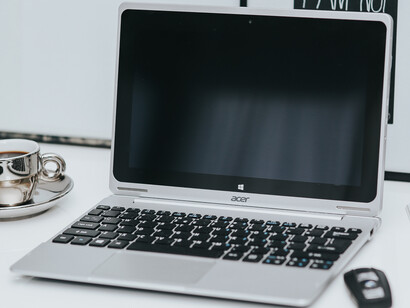 Some cyberattacks spread automatically across the globe in hours, infecting thousands of systems without direct targeting