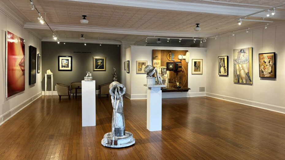 Shimon Okshteyn, The artist estate/part 2, exhibition view. Courtesy of Black & White Gallery