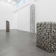 Yang Mushi, Crisscross, exhibition view. Courtesy of Galerie Urs Meile