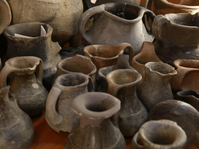 Archaeological sight collection, exhibition view. Courtesy of Móra Ferenc Museum
