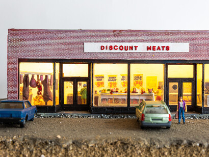 Abigail Goldman, Discount meats, 2024. Courtesy of Hashimoto Contemporary Gallery