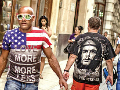 Cuba y Estados Unidos se cruzan en las camisetas de los viandantes
