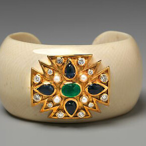 Bracelet
1990
House of Chanel French