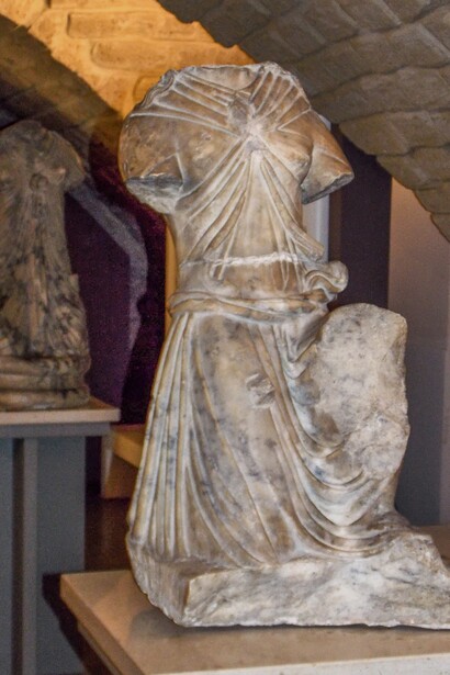 Oranti, dal tempio di Iside, Benevento, Italia