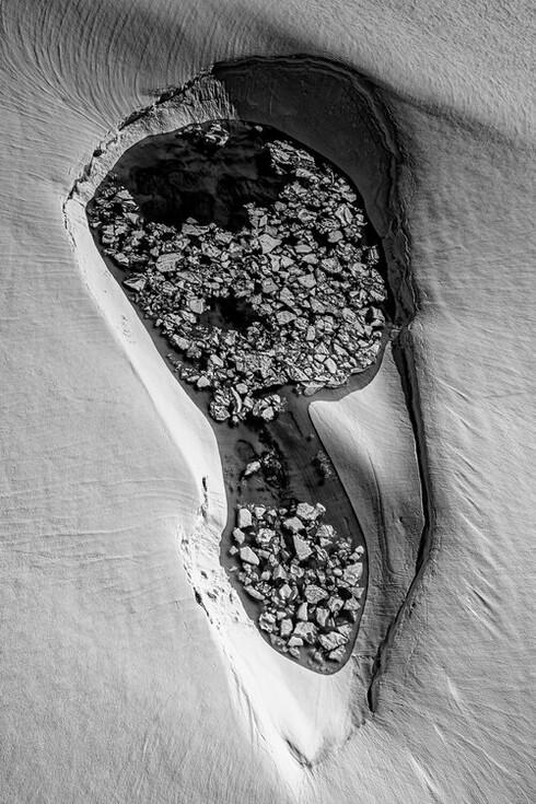 Alex Joseph Hansen, Supraglacial lake, Tsirku glacier, Saint Elias range. Courtesy of Panopticon Gallery