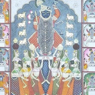 Arte Pichwai, arazzo. In origine, i dipinti Pichwai erano usati per decorare il tempio di Shrinathji a Nathdwara, India, e venivano appesi dietro la statua della divinità per celebrare le diverse stagioni, feste ed eventi nella vita del Signore Krishna