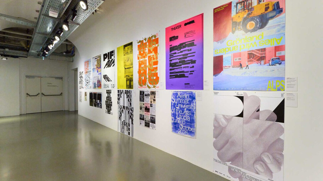 Verschiedene künstler, 100 beste plakate. Deutschland Österreich Schweiz, ausstellungsansicht. Mit freundlicher genehmigung von MAK