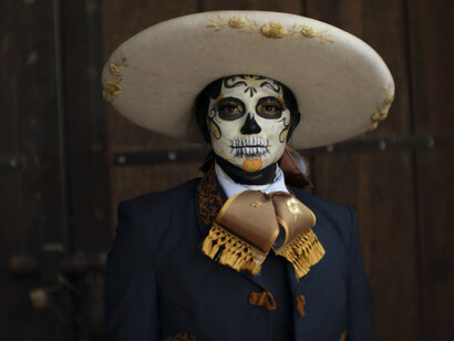 Vestimenta de Catrina, la figura que no solo se asocia al Día de Muertos, sino también a la muerte en general