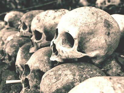 Skulls in rows to remind those on how to understand death