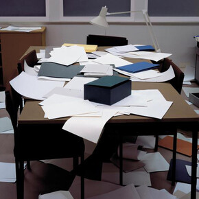 Thomas Demand (*1964)
Büro, 1995 (2007)
C-Print, 186 × 242 cm
DZ BANK Kunstsammlung im Städel Museum, Frankfurt am Main
© VG Bild-Kunst, Bonn 2019