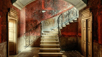 Exploração urbana. Uma velha mansão abandonada