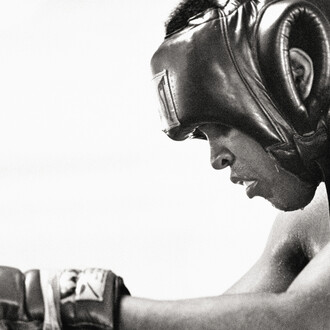 Chris Smith, Training at 5th street gym, Miami Beach, Florida, c. 1971. Courtesy of Alon Zakaim Fine Art Gallery. Photo by Chris Smith/Popperfoto via Getty Images