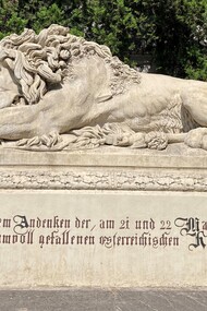Il monumento ai caduti austriaci ad Aspern, foto di Flavius Roversi 