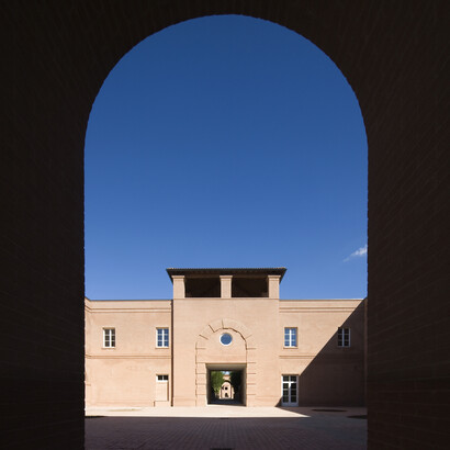 Ingresso alla prima corte, foto Mauro Diavoli