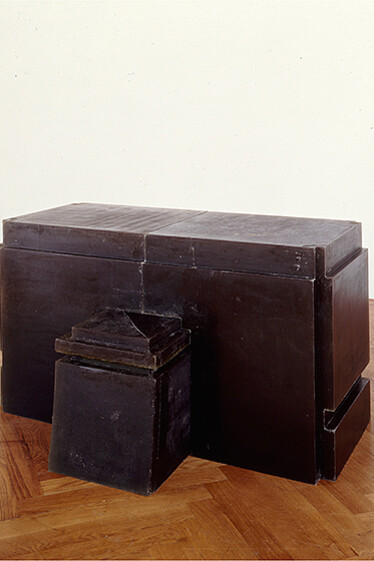 Rachel Whiteread, British, born 1963, Table and Chair (Green), 1994, rubber and polystyrene, Collection of Gail and Tony Ganz. © Rachel Whiteread. Image courtesy the artist/ Gagosian, London/ Luhring Augustine, New York/ Galleria Lorcan O'Neill


