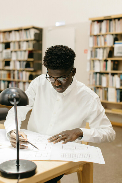 La verdadera docencia no forma empleados ni egos, sino personas capaces de transformar su entorno