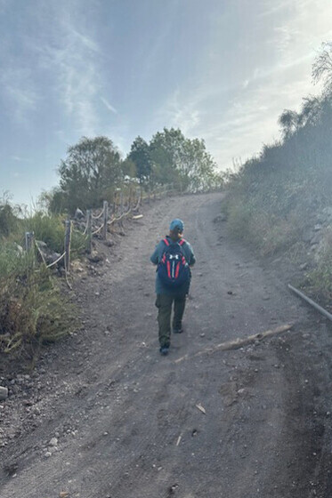 Brenda Lee Bohen rucking in Vesuvius, Italy