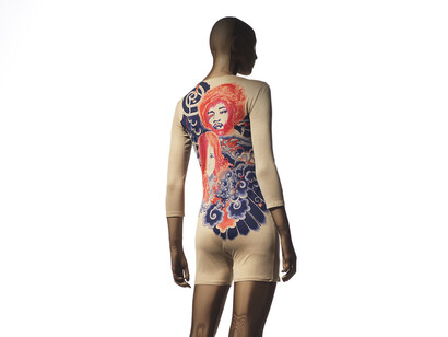  Issey Miyake, "Tatoo, Spring/Summer 1971", 1970, Photo: Hiroshi Iwasaki 