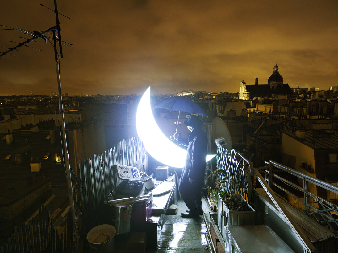 Leonid Tishkov, Journey of the Private Moon in Paris, 2009
