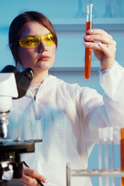 Vaccin antirabique. Vaccin antirabique. L’agent infectieux se dérobe à son microscope, et il est impossible de le mettre en culture comme un vulgaire bacille