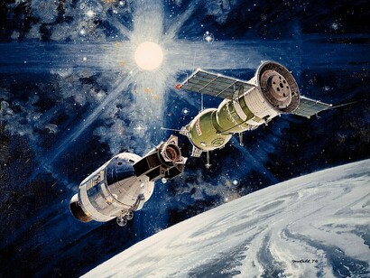 Illustrazione artistica di un veicolo spaziale di tipo Apollo (a sinistra) in procinto di agganciarsi a un veicolo spaziale sovietico di tipo Soyuz