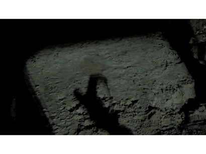 "O Impulso que nos Move", vídeo looping (12 hours). Courtesy of Galeria Mezanino