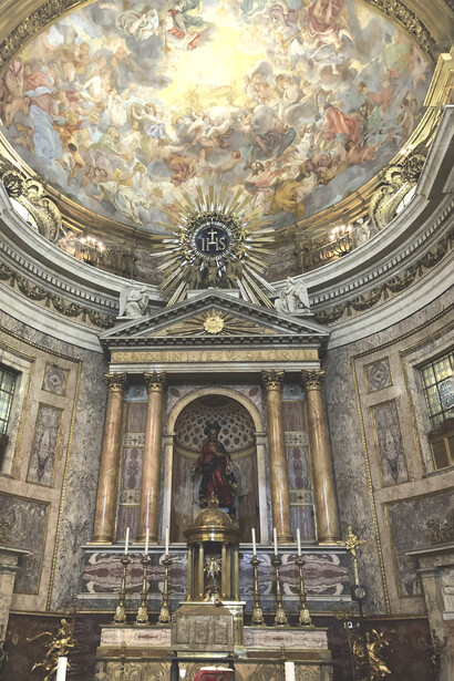 En 1539, les fue otorgado el uso de una iglesita: Virgen de la Calle