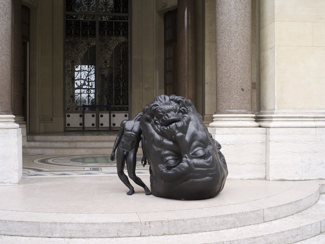 Thomas Lerooy, Not enough brain to survive, 2009, Bronze, 138 x 120 x 120 cm © Bertrand Huet - Tutti Images, Courtesy Galerie Nathalie Obadia, Paris/Bruxelles