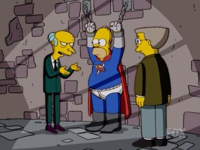 Smithers ayuda al señor Burns en la captura de Homer Simpson caracterizado como Pastelman