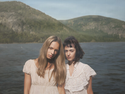 Yigal Ozeri, Untitled, Zuzanna and Olya, 2015, oil on canvas, 60x90 inches