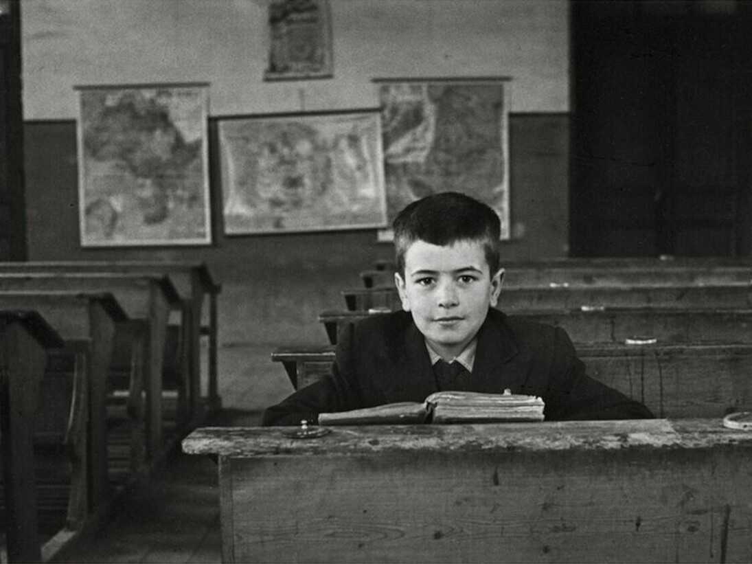 La vida por delante, La infancia en la calle, 1941-1951, Fotografías de Valentín Vega. Courtesy of MNA