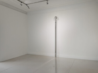 Not Vital, ¿Qué hace el viento cuando no sopla? Vista de exhibición. Cortesía de proyectoamil