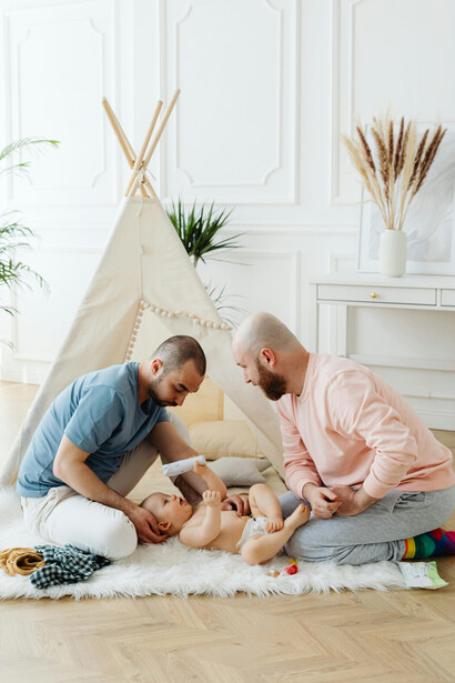 Jovens atuais muitas vezes evitam ter filhos devido a preocupações financeiras, desejo de liberdade e experiências familiares difíceis