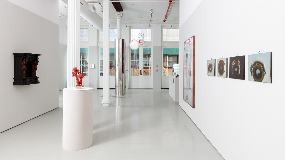 Serge Roche, Glass subjects, exhibition view. Courtesy of R & Company