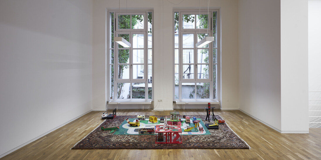 Arbeiten Gehen. Courtesy of Jahn und Jahn Gallery