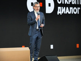 Leonard Landois, politologo, Germania al "II Dialogo Aperto. Il Futuro del Mondo. Una nuova piattaforma per la crescita globale", presso il Centro Nazionale Russia