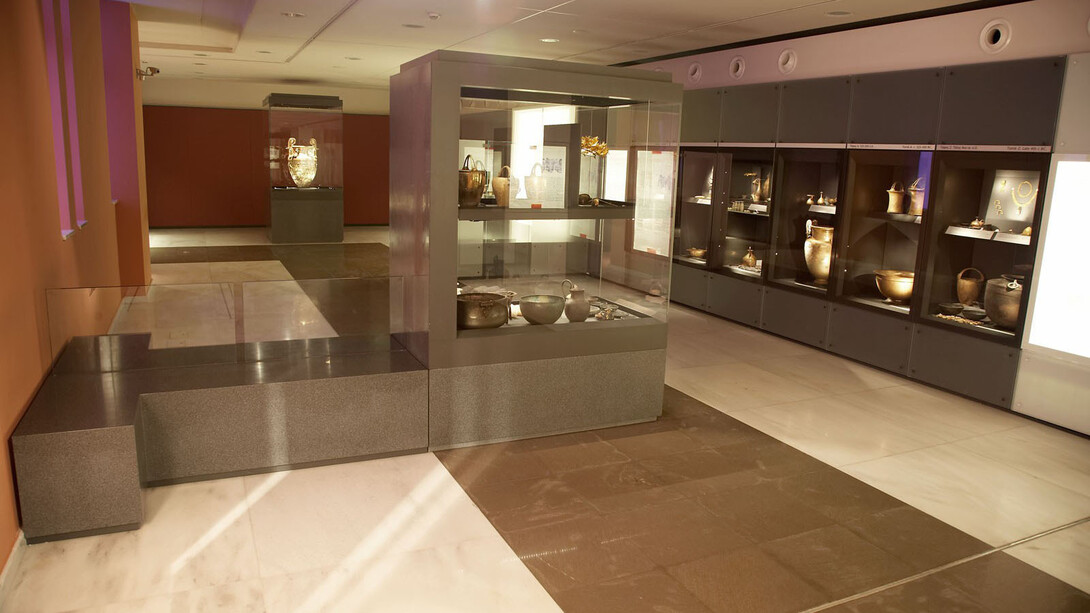 The gold of Macedon, exhibition view. Courtesy of Archaeological Museum of Thessaloniki