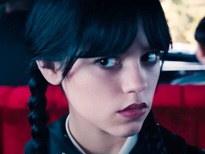 Mercredi Addams. La nouvelle série de Tim Burton incarne avec brio la mythique sorcière qui fait tant couler d’encre © Mercredi Adams, Tim Burton